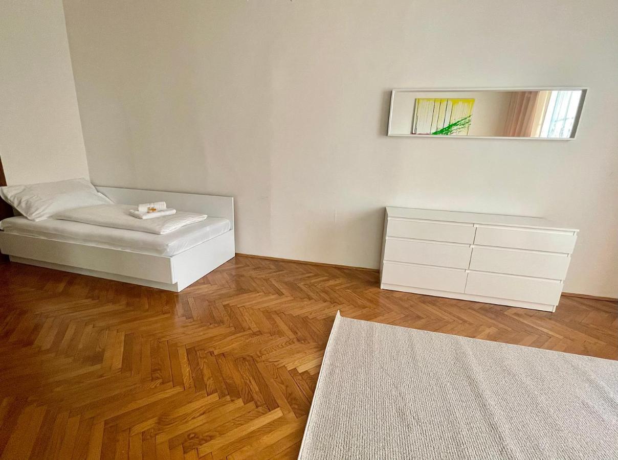 Apartment Zum Schlossberg - Top 1 Self Check-In Грац Екстер'єр фото